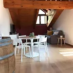 Monforte Charming 2-5room Flat In Center Trullovista