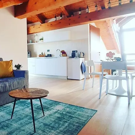 Monforte Charming 2-5room Flat In Center Trullovista Appartement