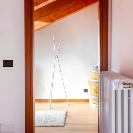 Monforte Charming 2-5room Flat In Center Trullovista