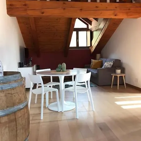 Charming 2.5room Flat In Center Of