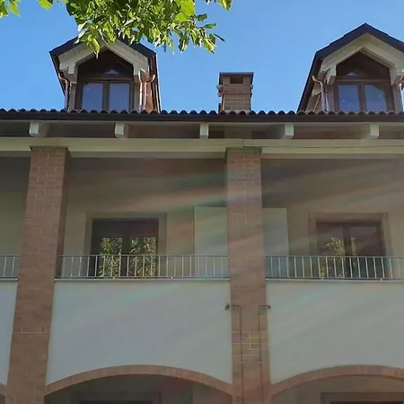 Charming 2.5room Flat In Center Of Monforte D'Alba