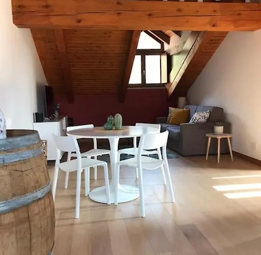 Monforte Charming 2-5room Flat In Center Trullovista