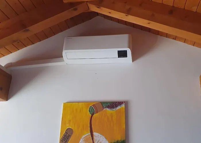 Monforte Charming 2-5room Flat In Center Trullovista